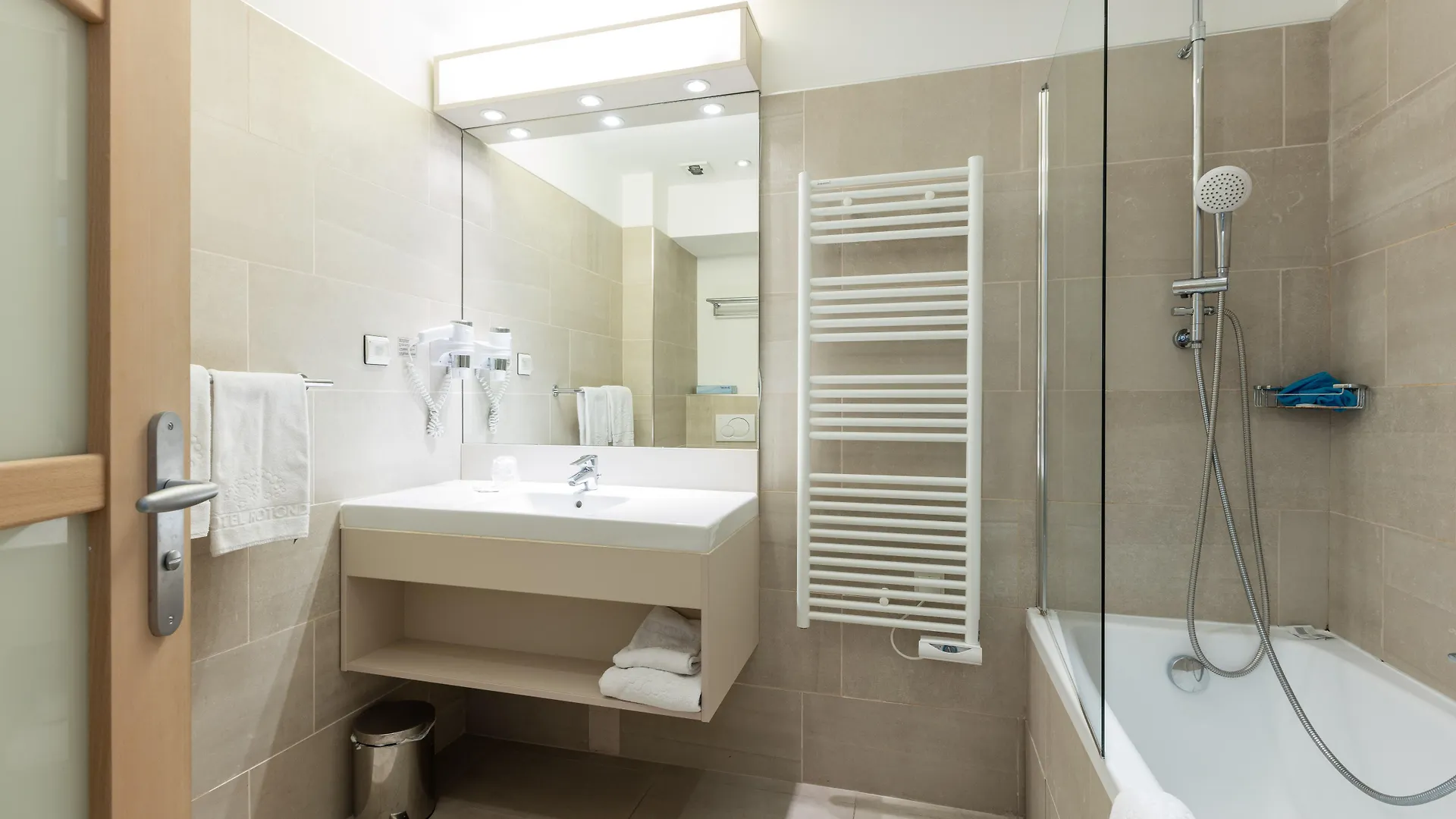 ****  Hotel De La Rotonde Aix En Provence Aix-en-Provence France
